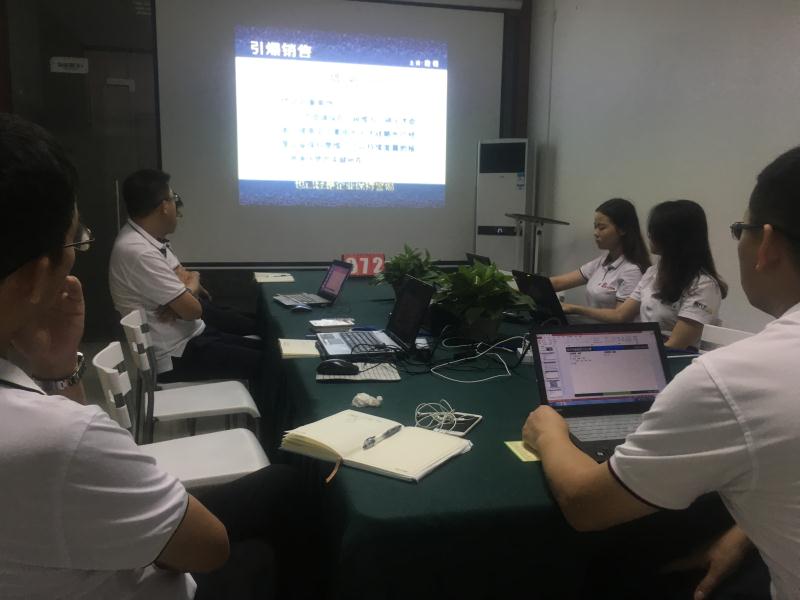  72期瓜瓜早課堂-你以為在火車上賣盒飯很簡單？